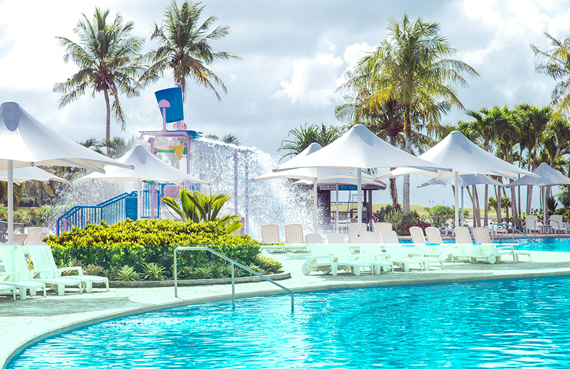 Hotel Pool