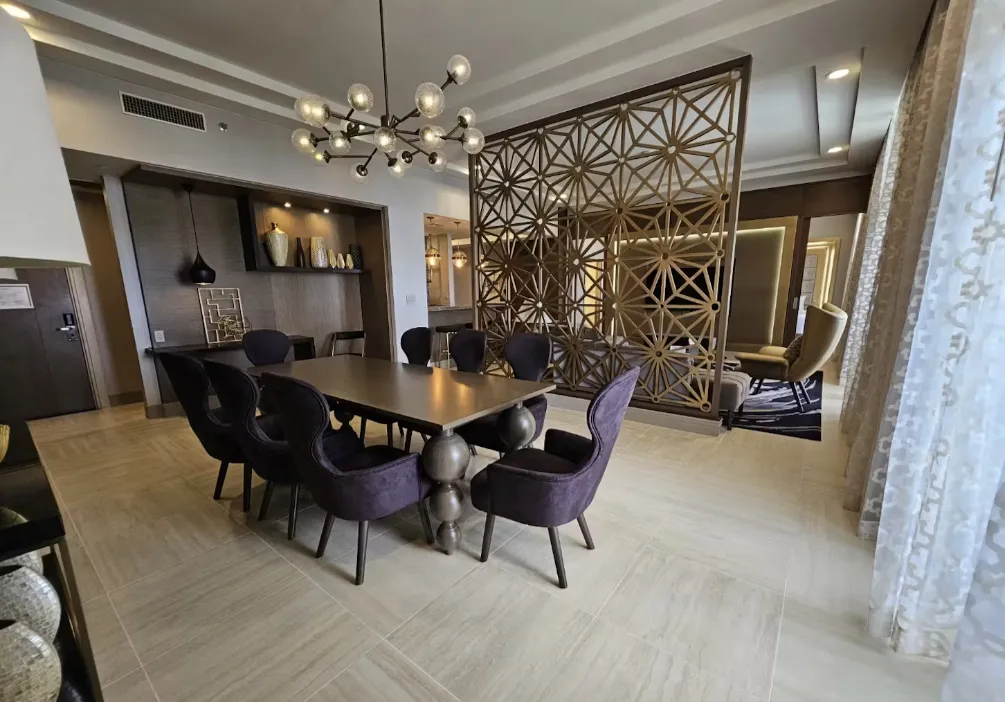 Governor Suite