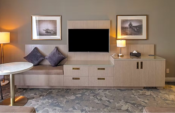 Premier Room - Another view of twin beds